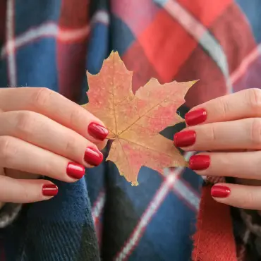 Las mejores tendencias de uñas para otoño: ¡lúcelas como nunca!